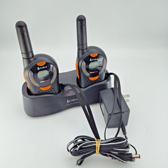set of Cobra MicroTalk FRS105 2-Way Radios w/ FA-CG Desktop Charger WORKS - READ - Picture 2 of 10